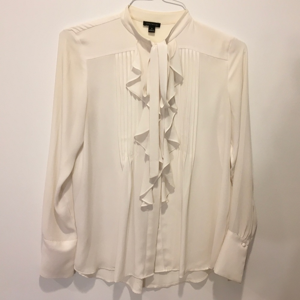 Ann Taylor ruffled pleated blouse with tie